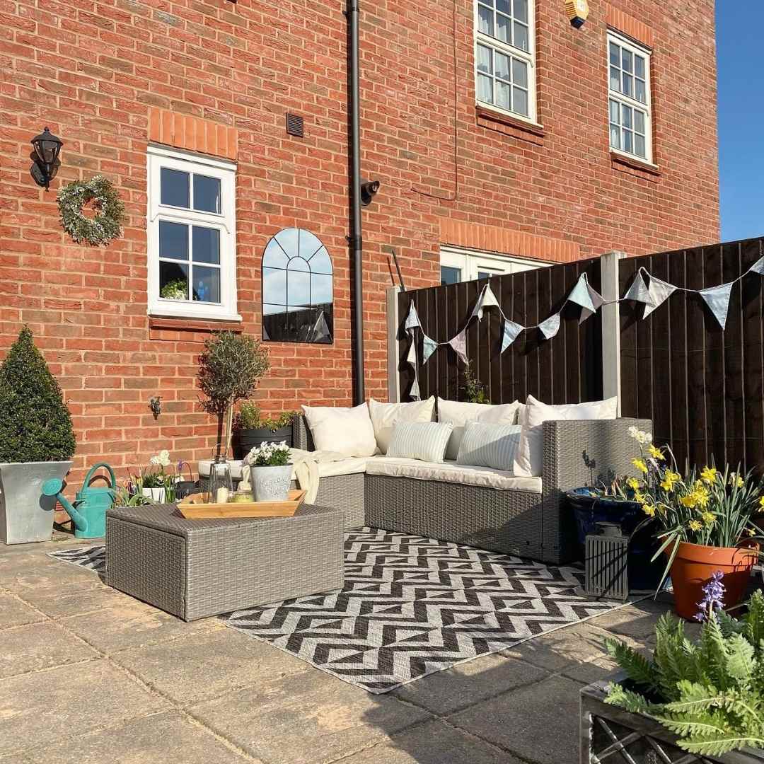 What Is The Point Of An Outdoor Rug? Kukoon Rugs Online