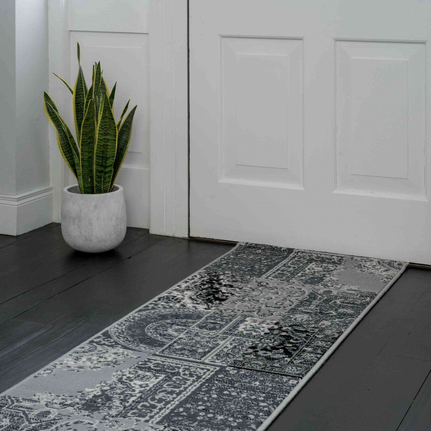 Black Grey Traditional Patchwork Living Room Rug