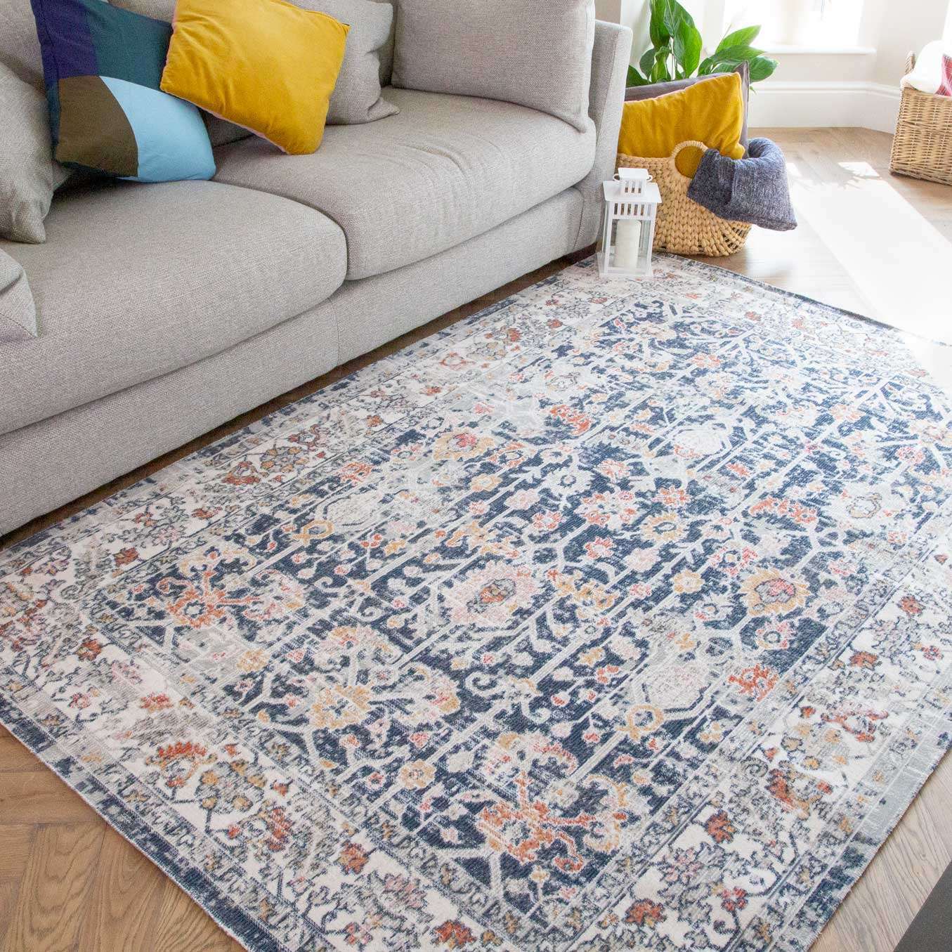 Blue Traditional Distressed Flat Low Pile Area Rug