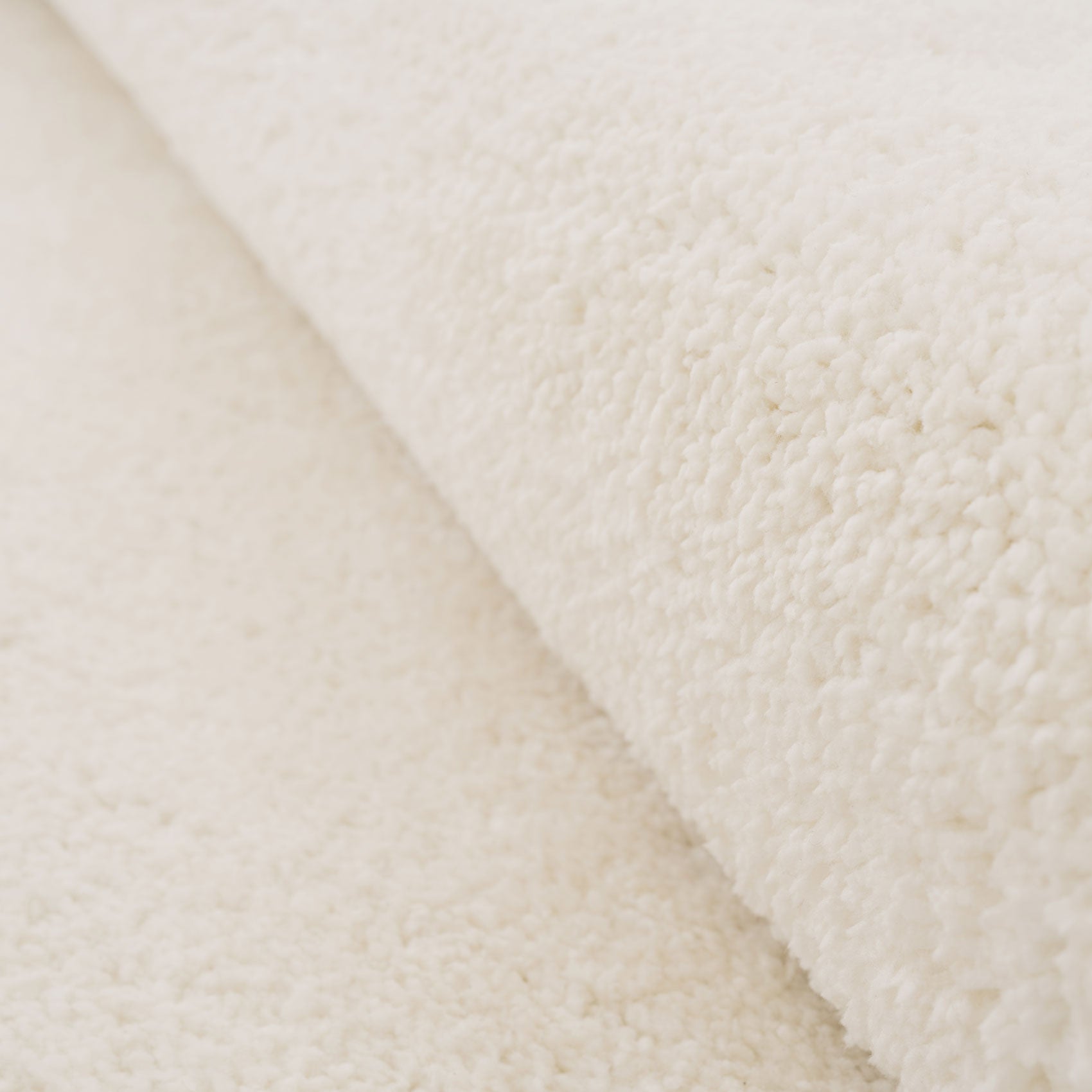 Premium Cream Shaggy Rug - Lace