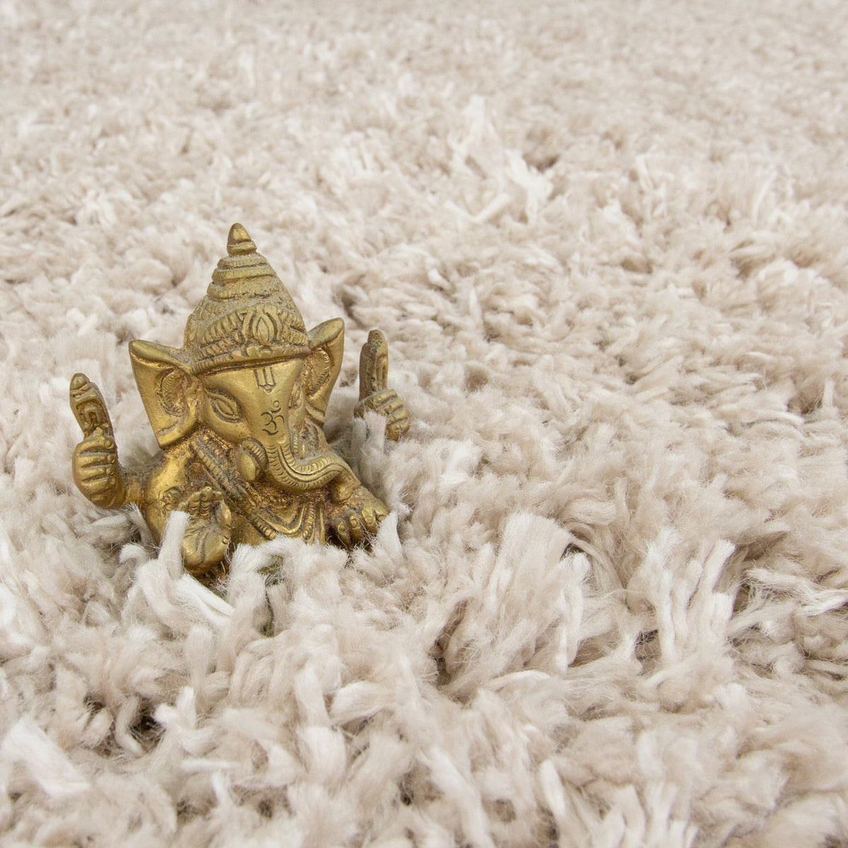 Super Soft Luxury Light Beige Shaggy Rug