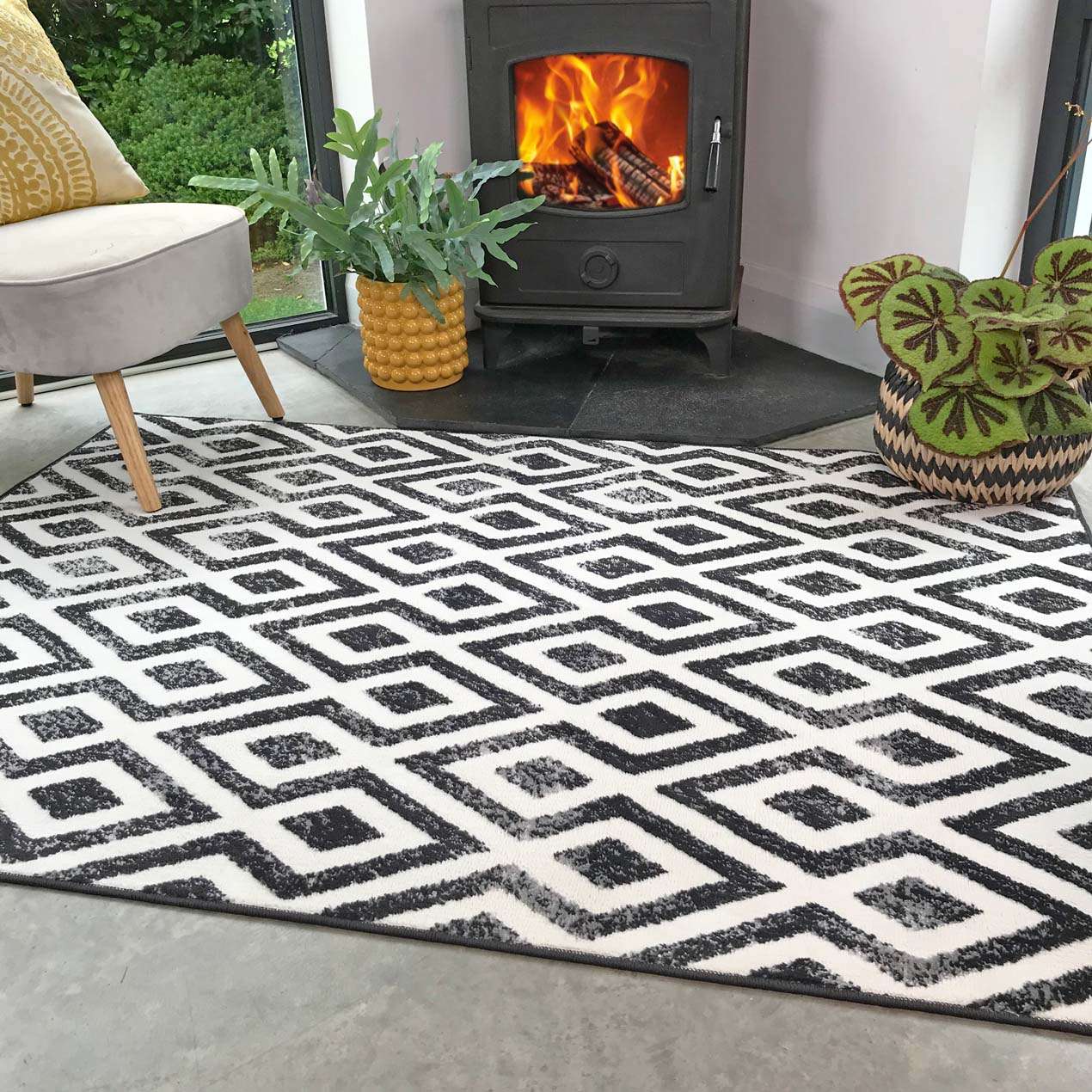 Geometric Pattern Black And White Geometric Runner Rug