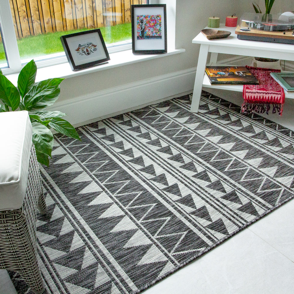 Charcoal Tribal Print Indoor Outdoor Rug - Callow