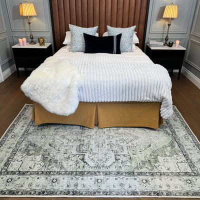 Flatwoven Washable Light Green Bordered Area Rug - Rumi
