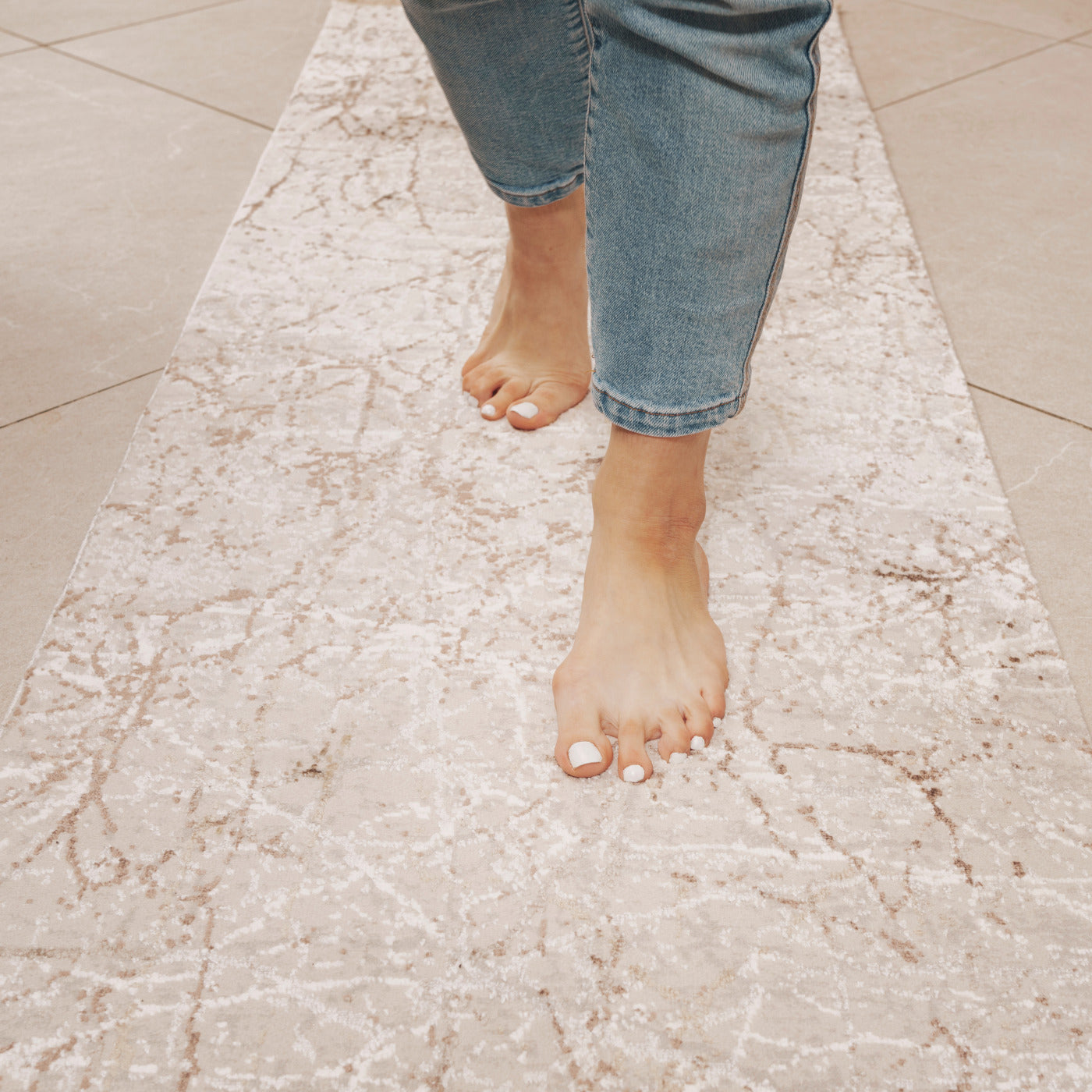 Marble Effect Lustre Rug - Ori