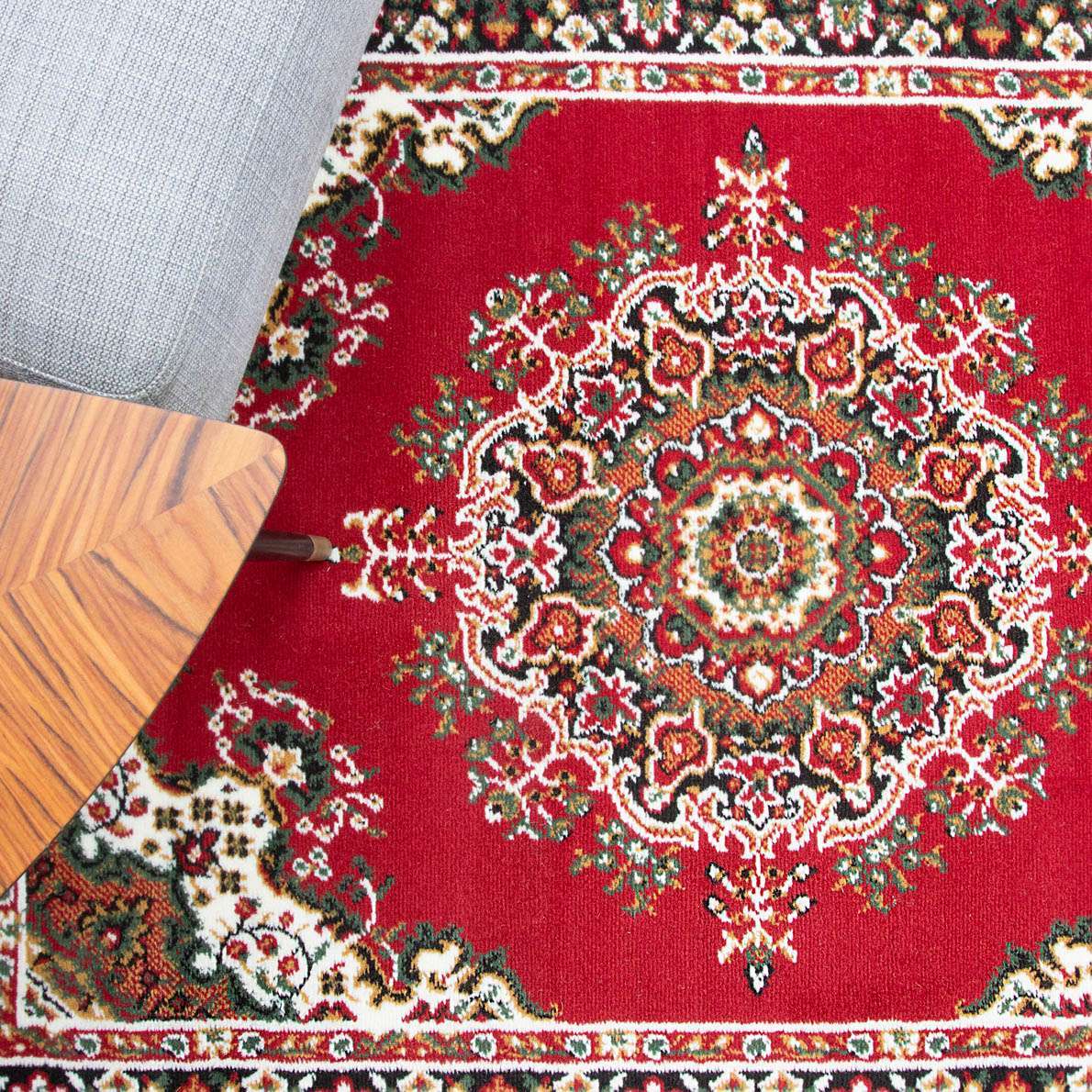 Red Traditional Medallion Living Room Rug