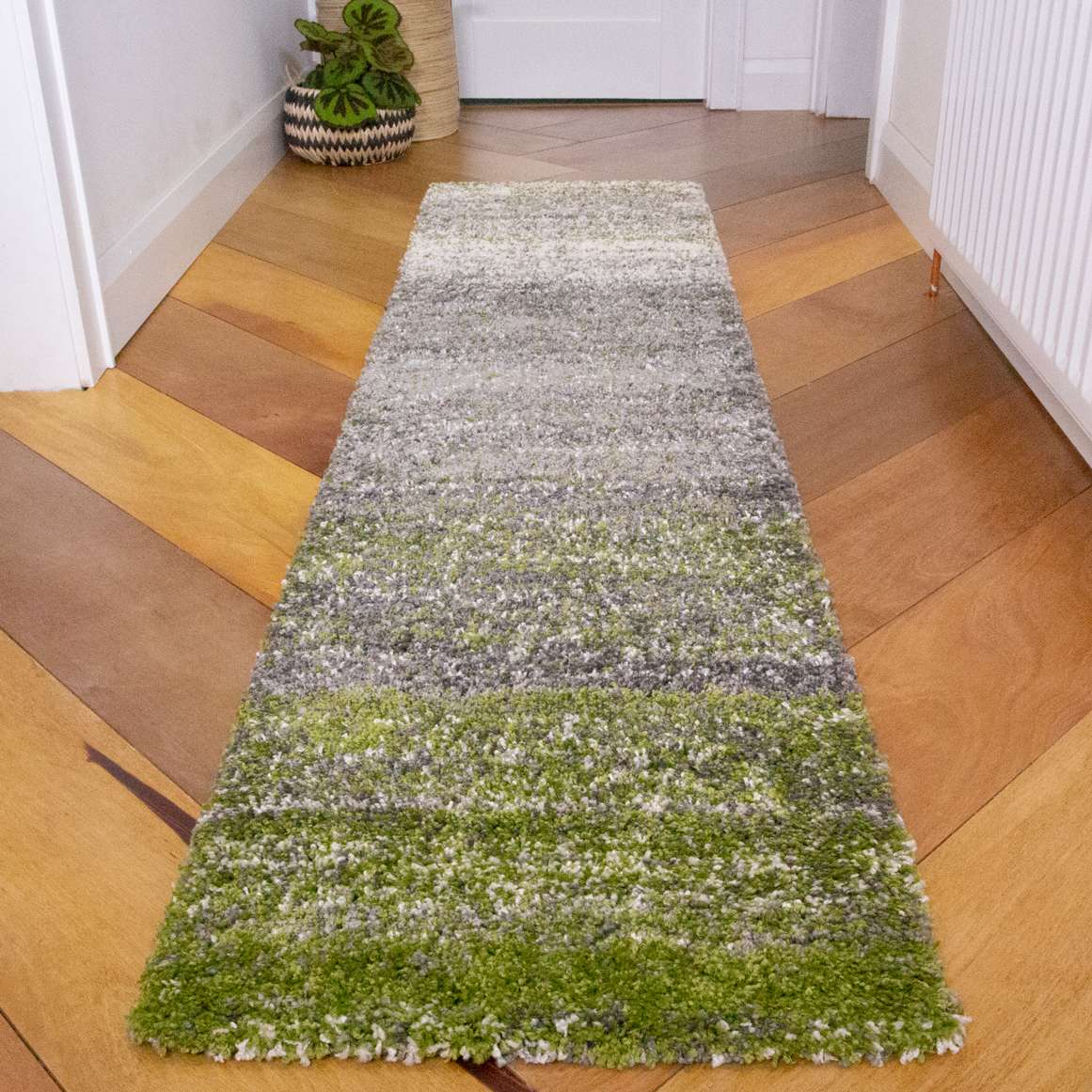 Muttled Rug Mottled Stripe Dark Green Shaggy Rug - Murano | Living Room Rugs ...
