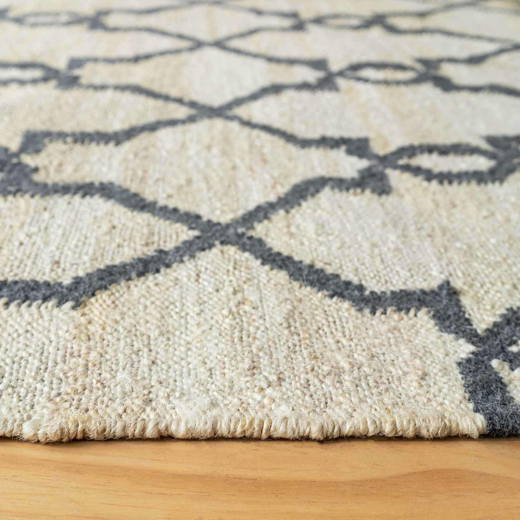 Cream Trellis Natural Jute Area Rug