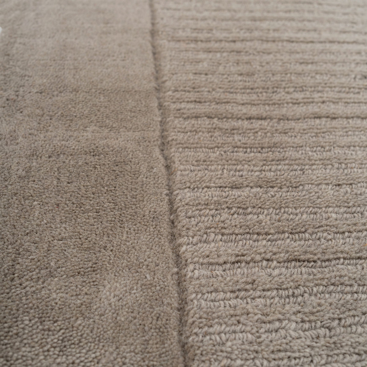 Grey Bordered Wool Rug - Olann Grey