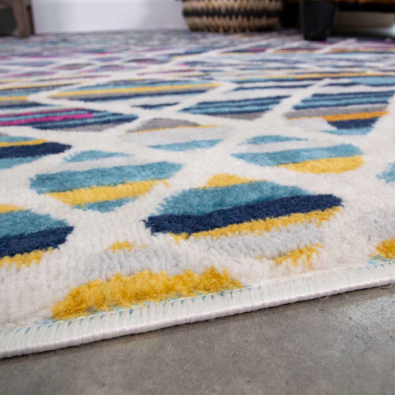 Colourful Geometric Strokes Pattern Rug