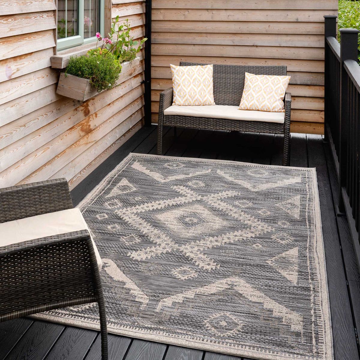 Geometric Grey Outdoor Rug - Pavillion