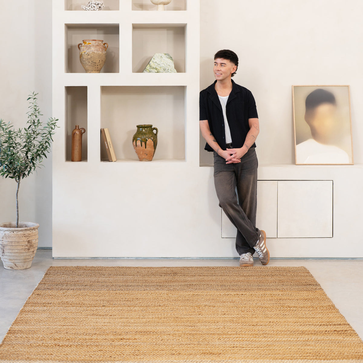 Natural Handwoven Brown Jute Border Rug - Alma