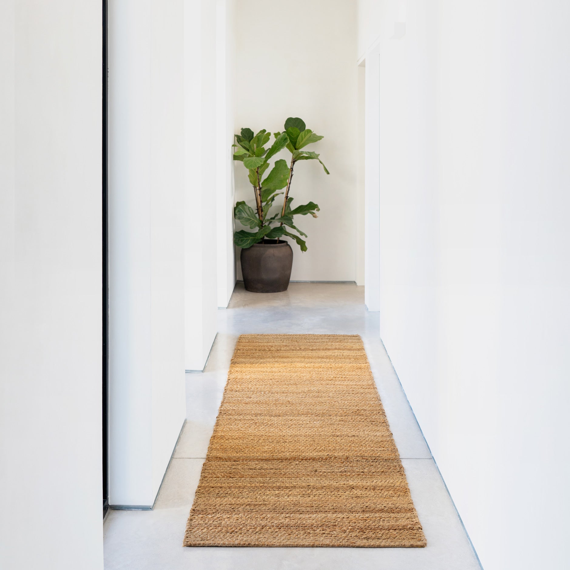Natural Handwoven Brown Jute Border Rug - Alma