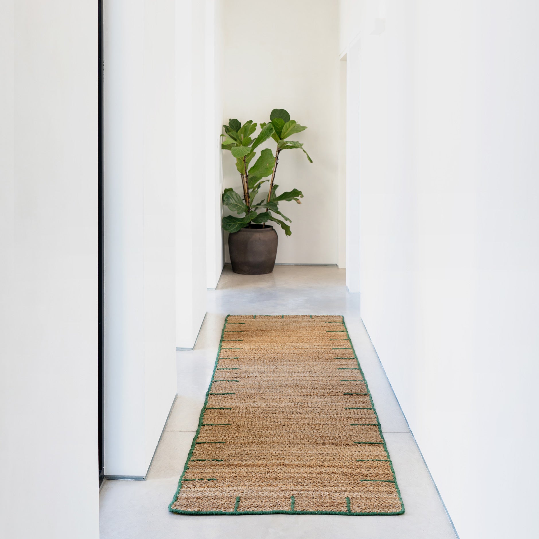 Natural Handwoven Brown Jute Framed Rug - Oakley