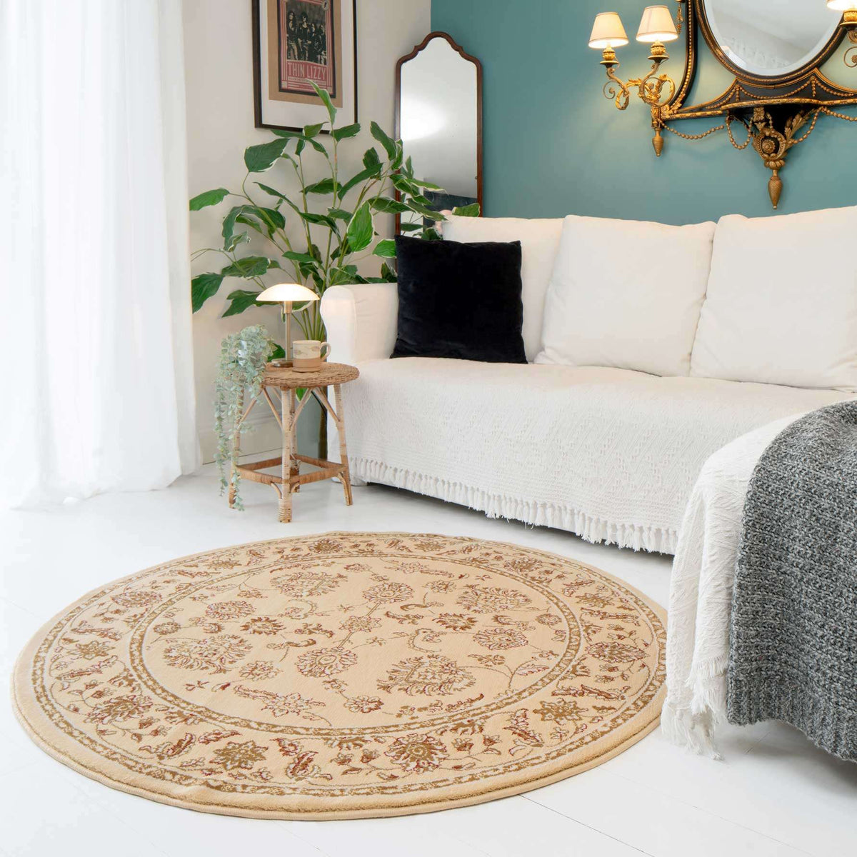 Traditional Cream Motif Runner Rug