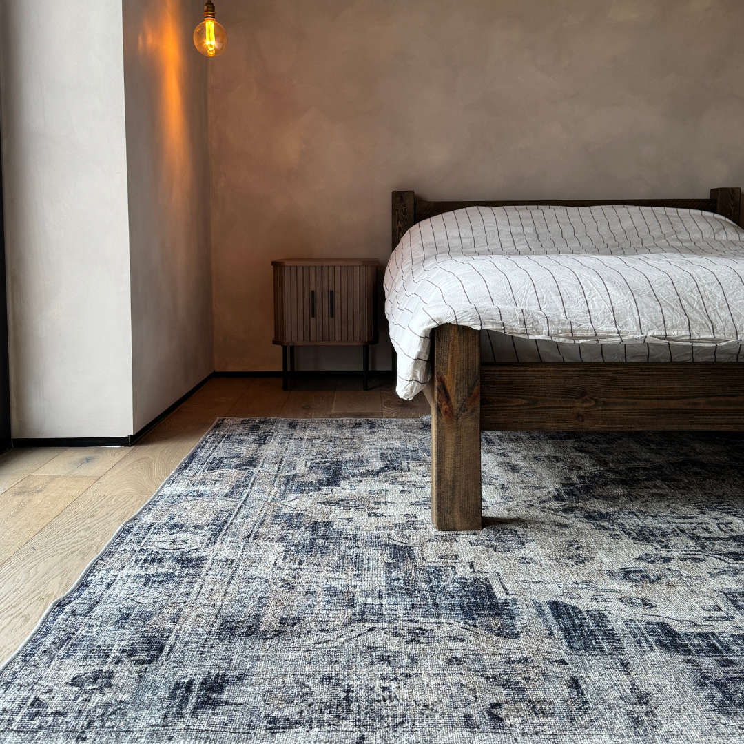 Washable Blue Traditional Rug - Kith