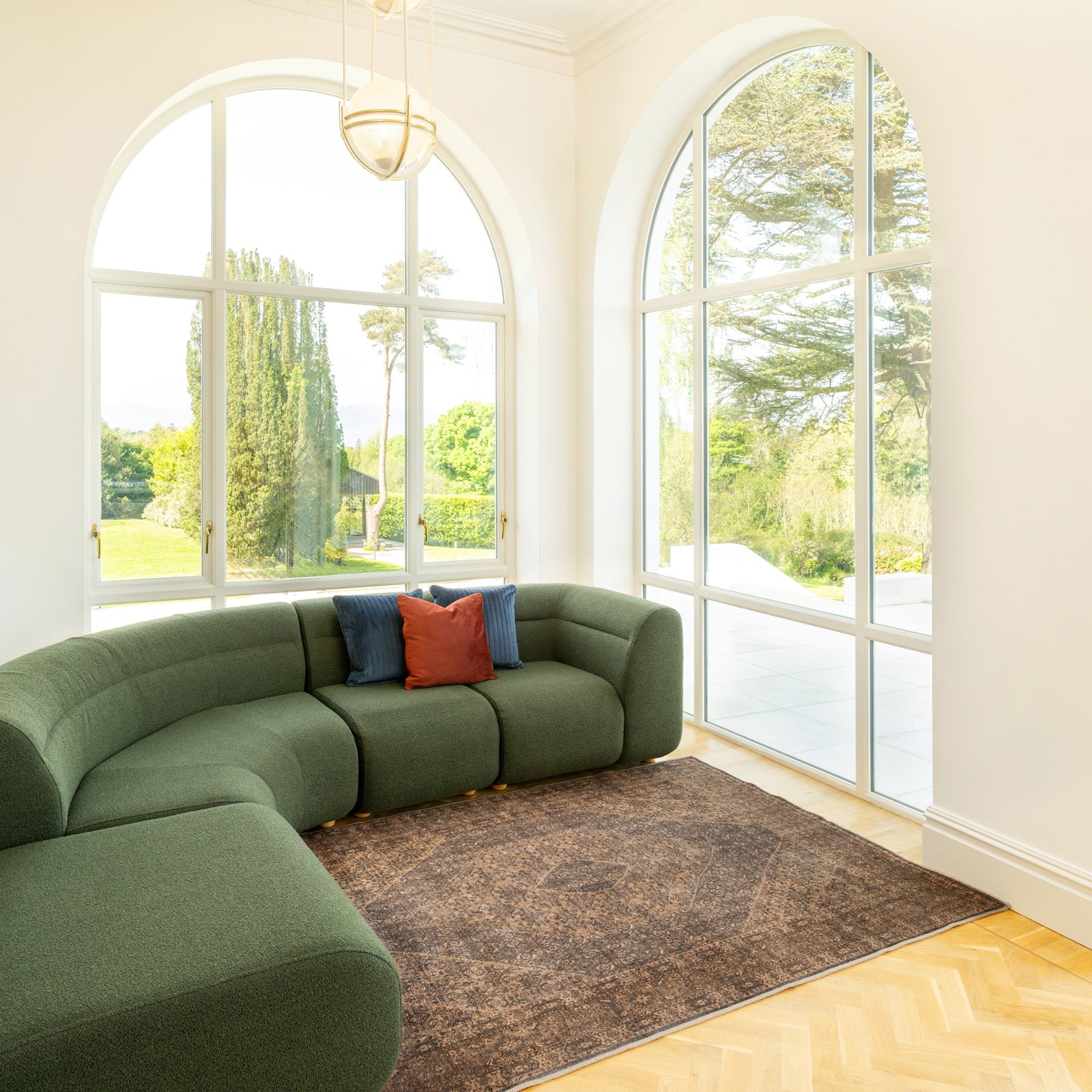 Soft Washable Brown Traditional Rug - Mabel