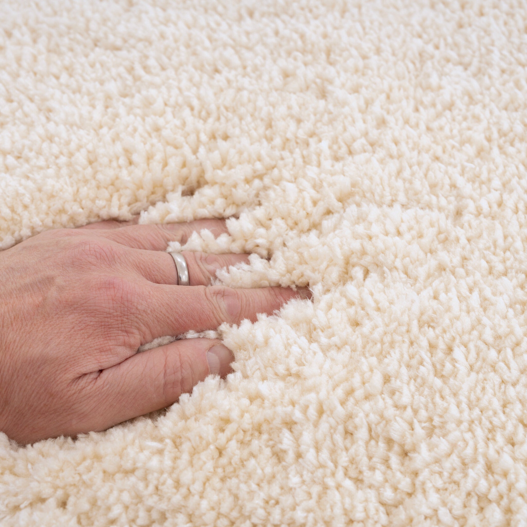 Premium Washable Shaggy Cream Rug