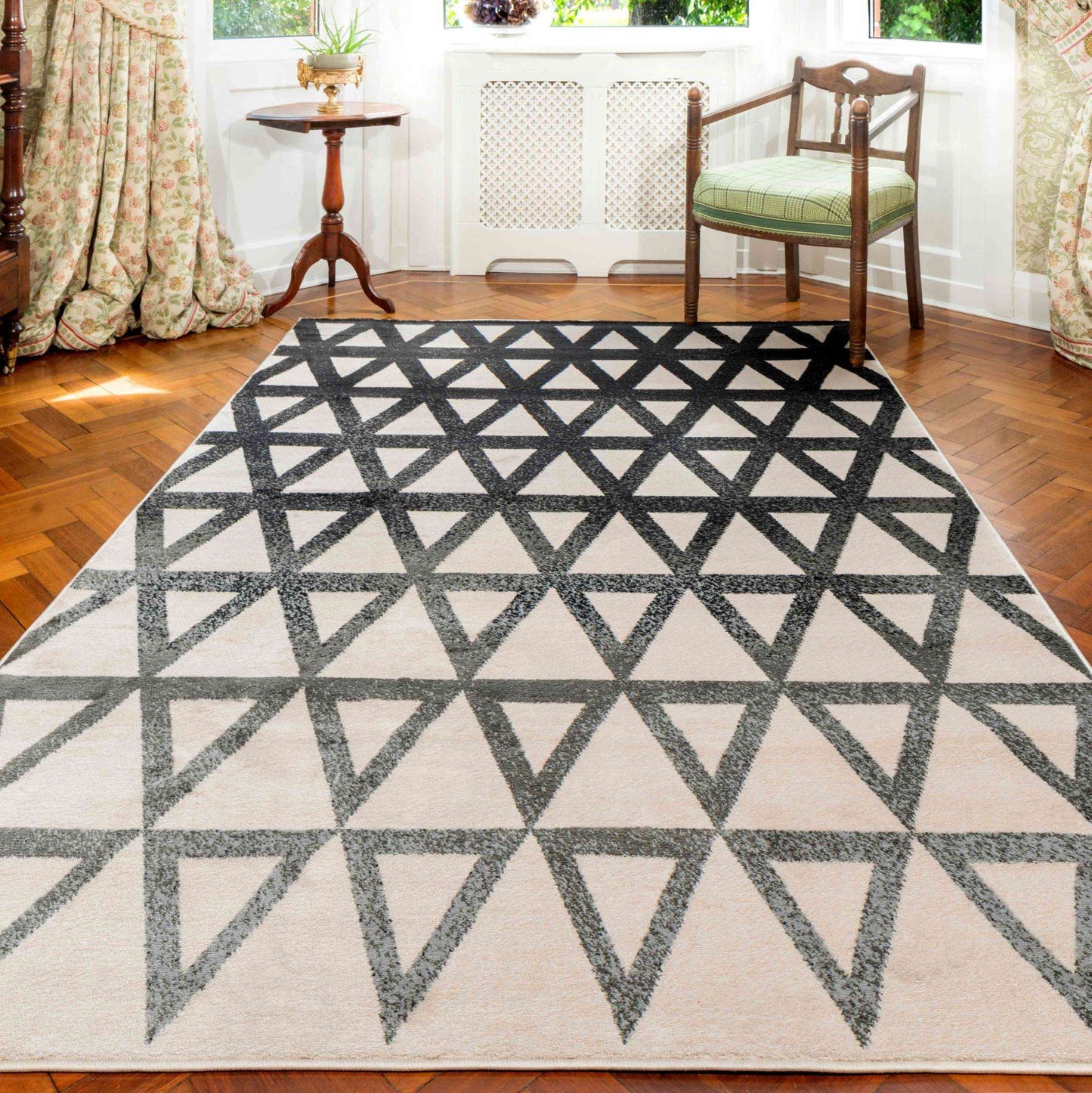 Modern Grey Geometric Triangle Living Room Rug