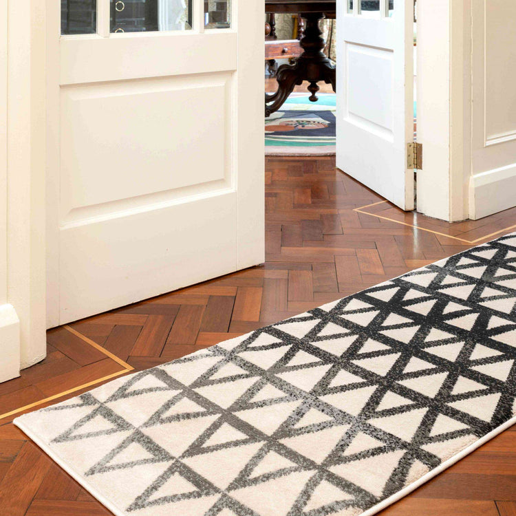 Modern Grey Geometric Triangle Living Room Rug