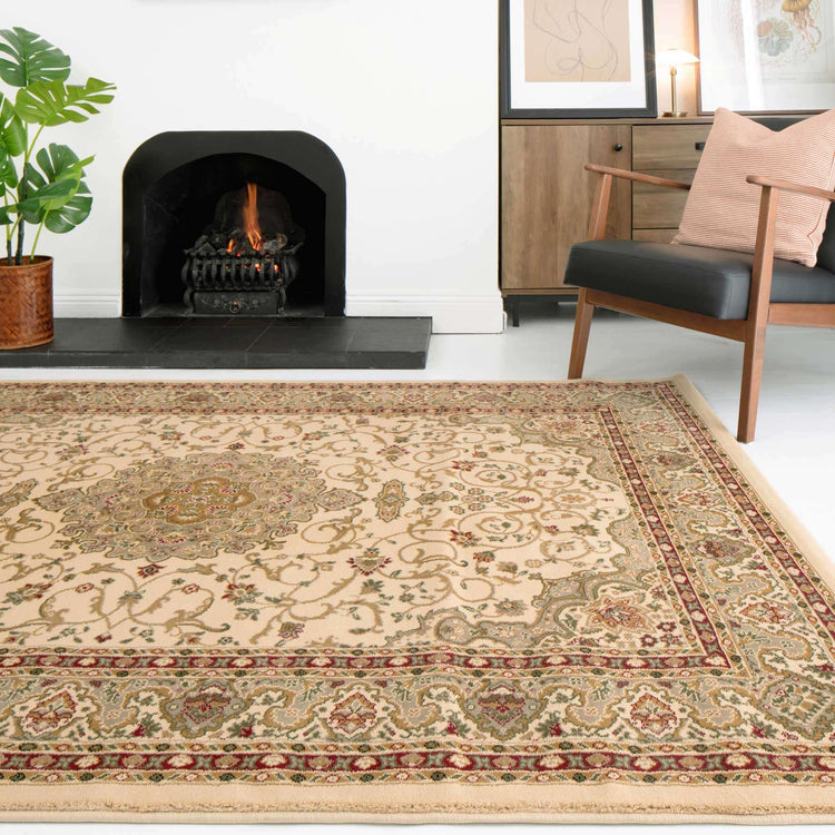 Traditional Cream Bordered Rug