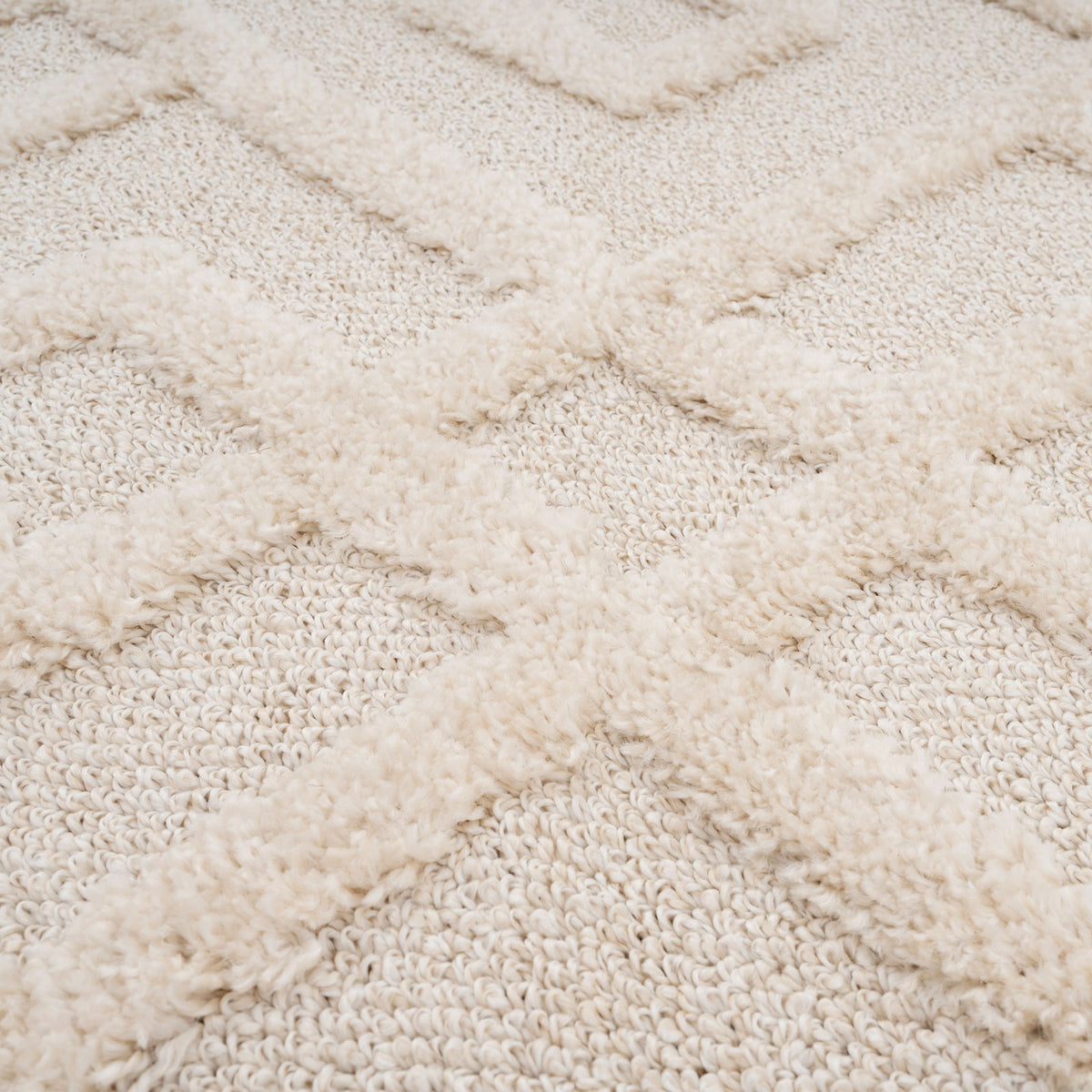 Warm White Interlocking Rug - Sade