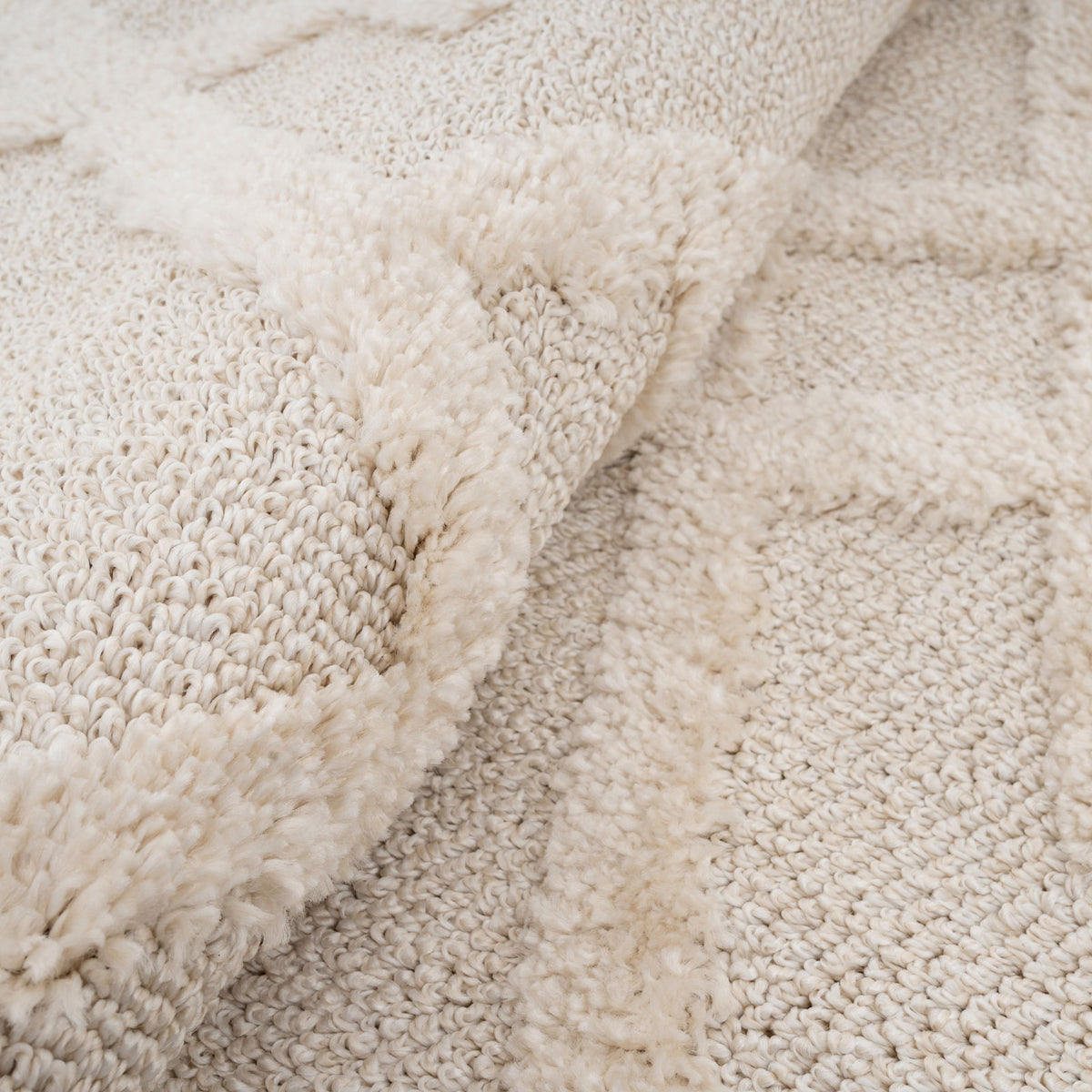 Warm White Interlocking Rug - Sade