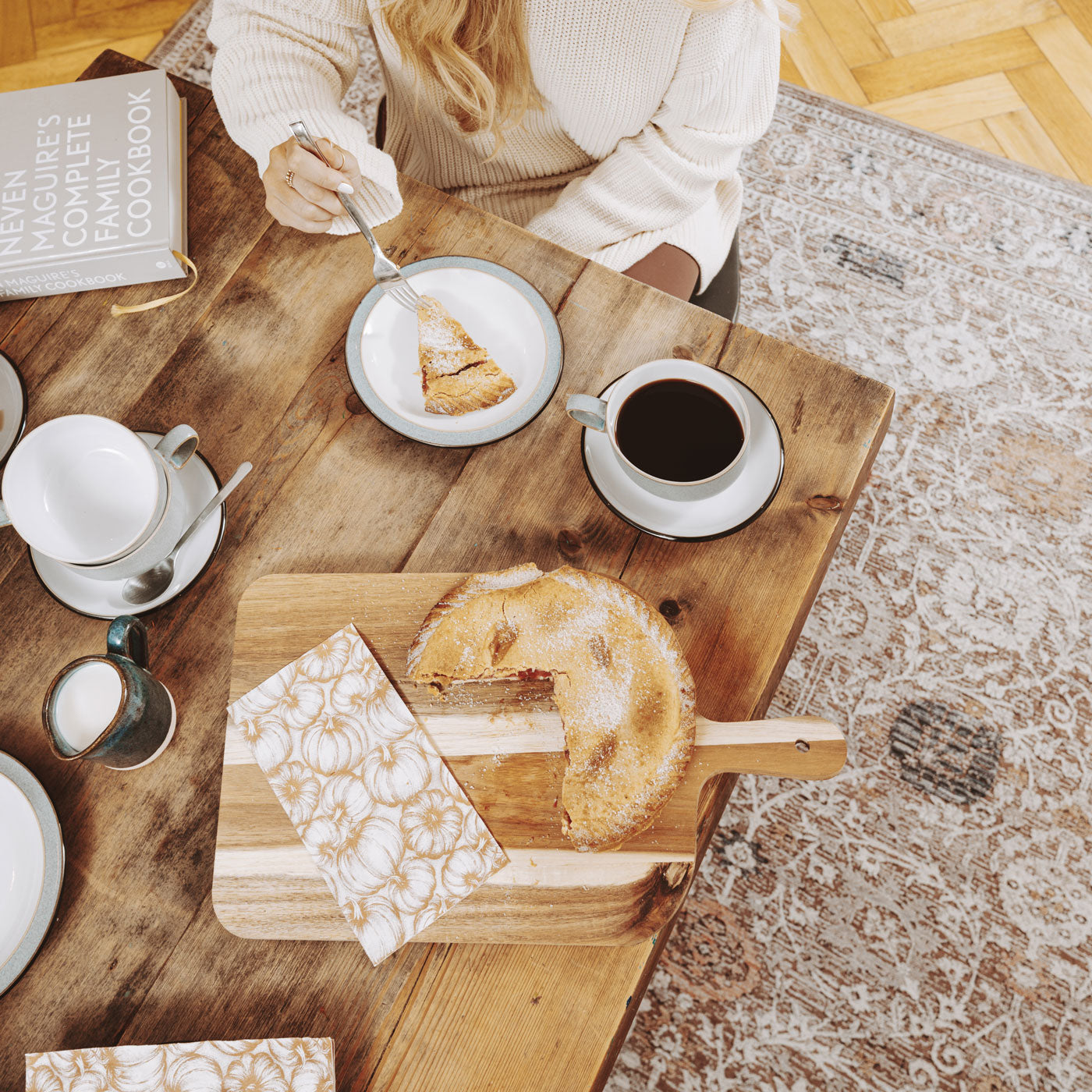 Flatwoven Washable Vintage Distressed Floral Area Rug - Macie