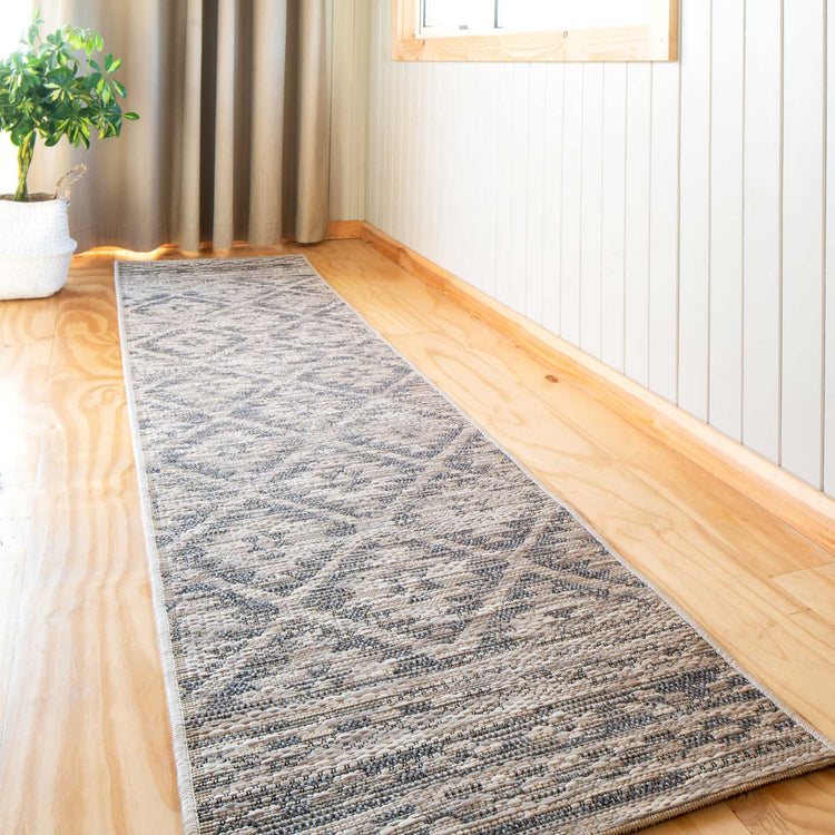 Grey Aztec Textured Flatweave Area Rug