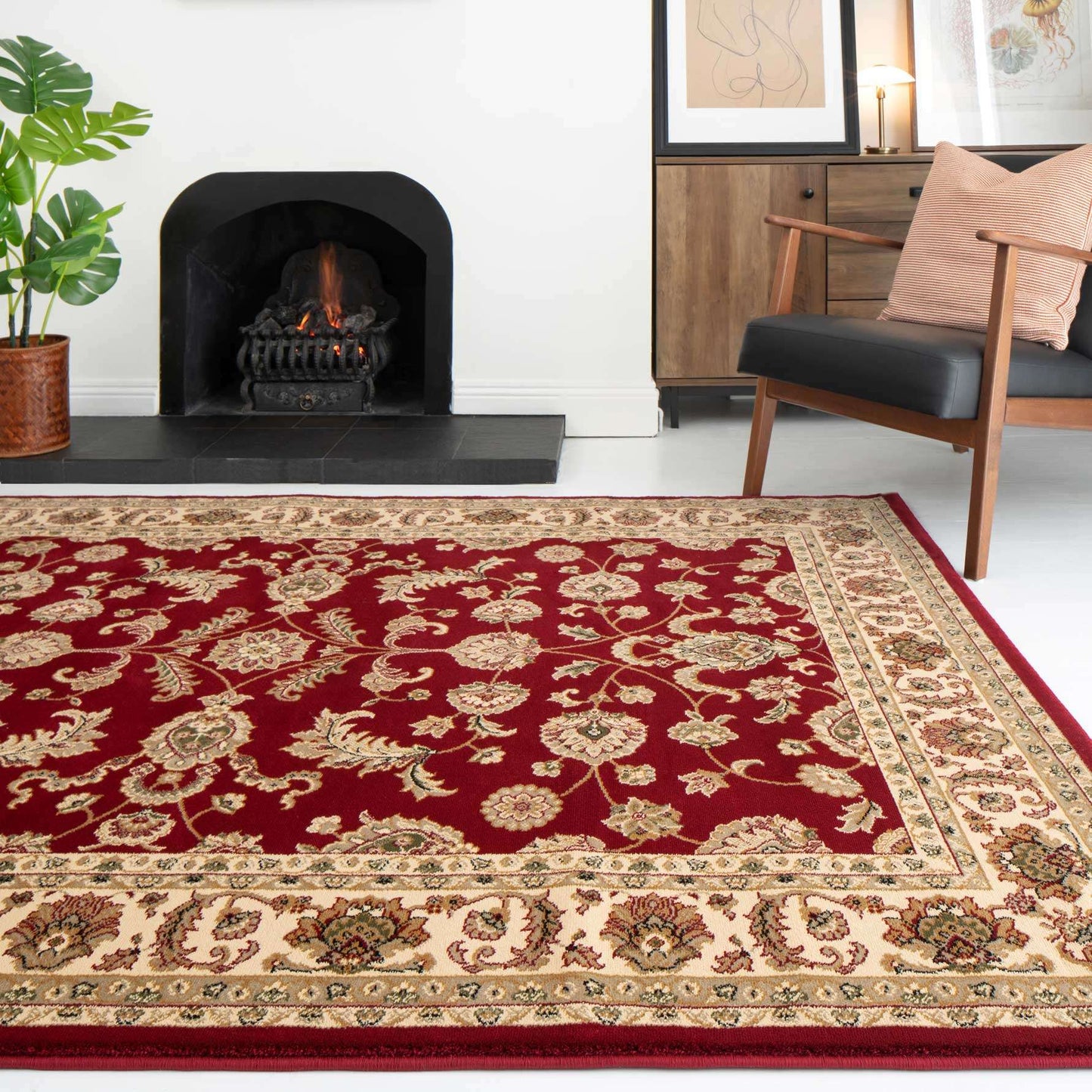 Traditional Red Motif Bordered Rug