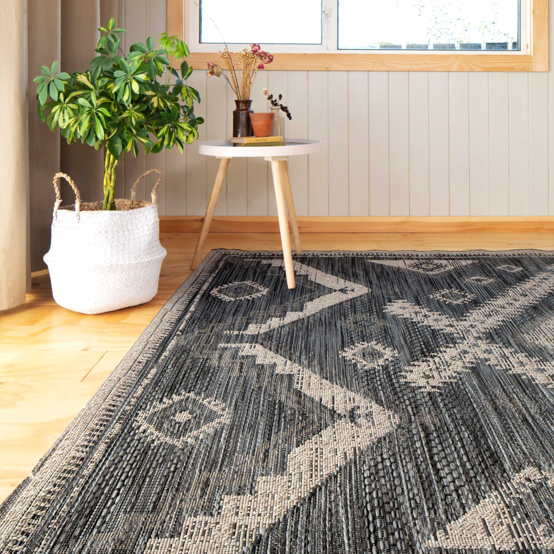Grey Textured Flatweave Aztec Area Rug