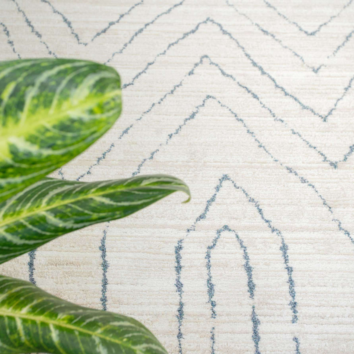 Cosy Soft Chevron Beige Moroccan Berber Bedroom Rug