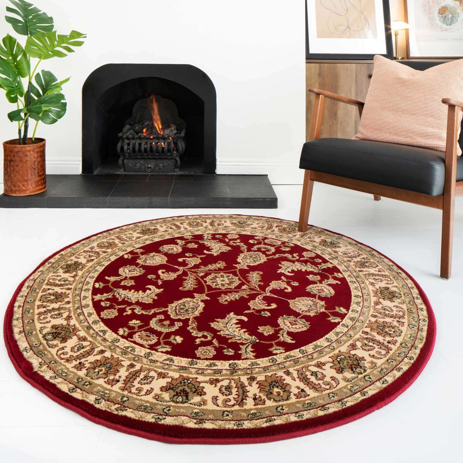 Traditional Red Motif Bordered Round Rug