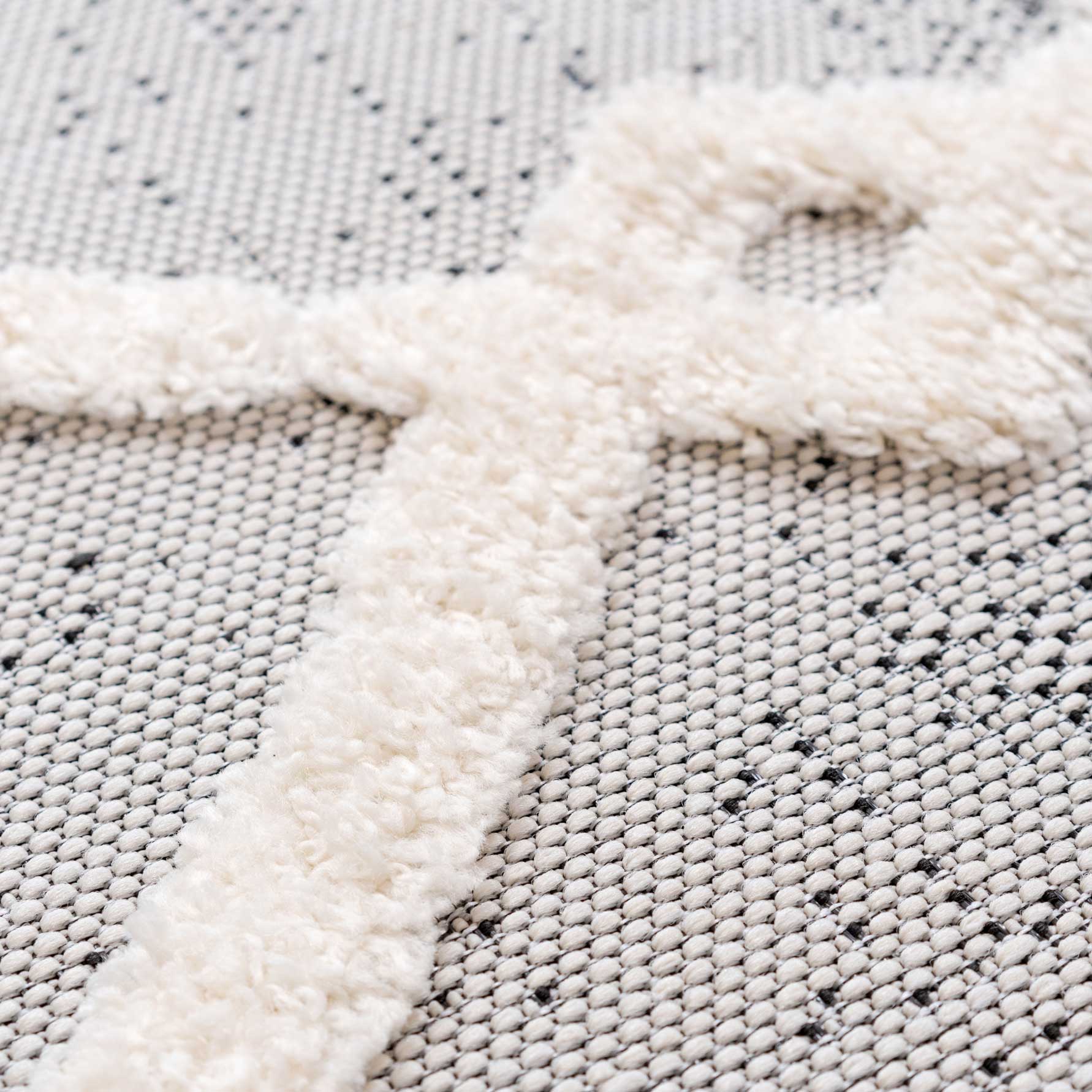 Grey Textured Trellis Indoor Outdoor Rug