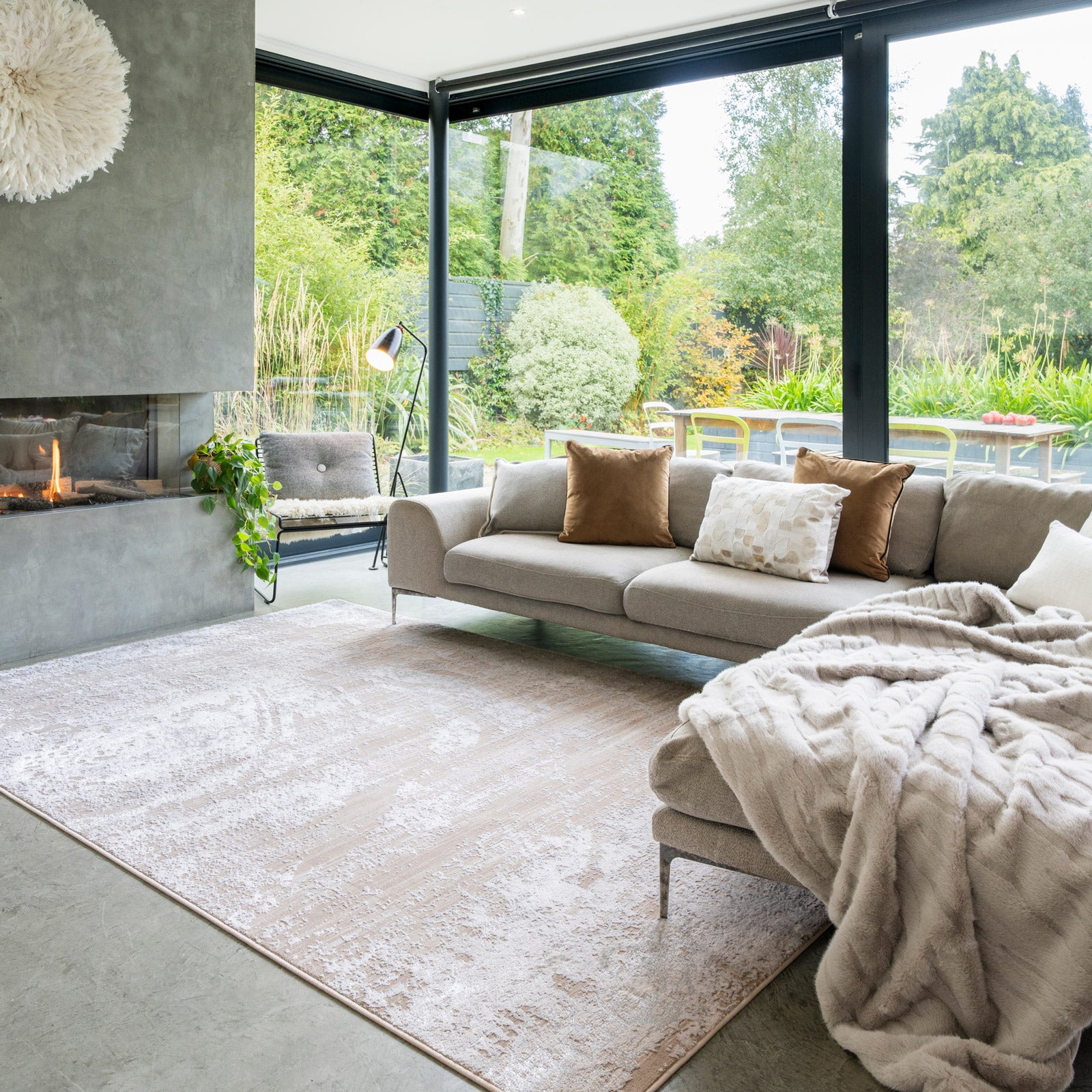 Distressed Abstract Beige Rug - Lena