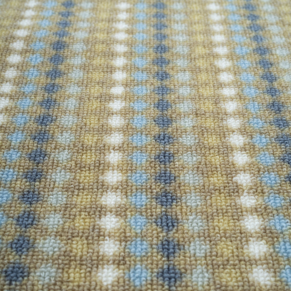Multi Spotted Stripes Mat