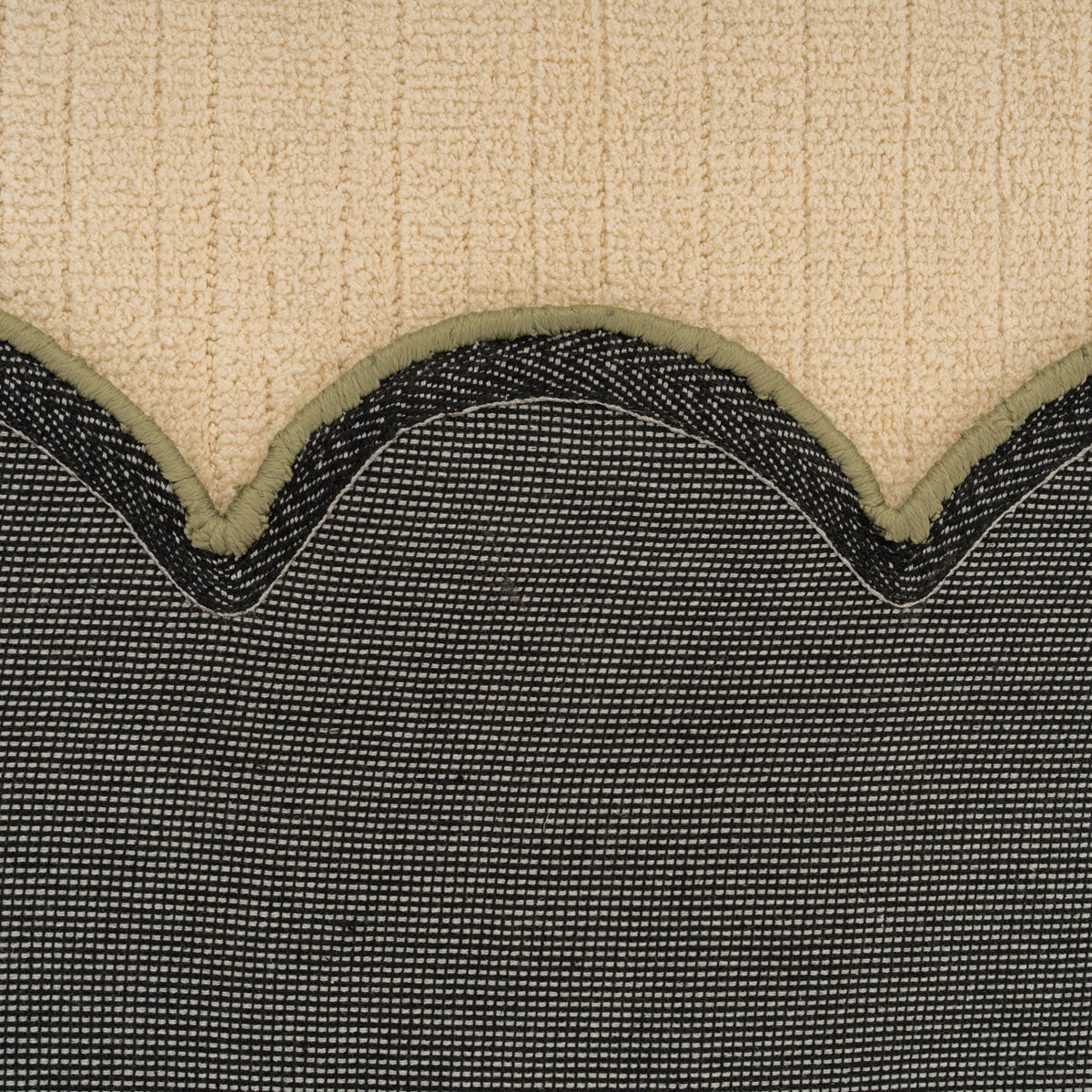 Earthy Green Scalloped Border Runner Rug - Sora