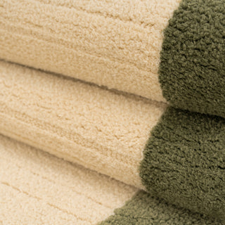 Earthy Green Scalloped Border Runner Rug - Sora
