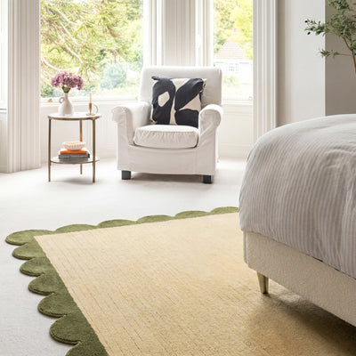 Earthy Green Scalloped Border Woven Rug - Sora