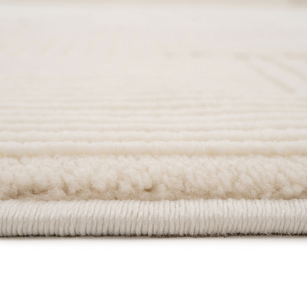 Luxury Retro Cream Rug - Escape