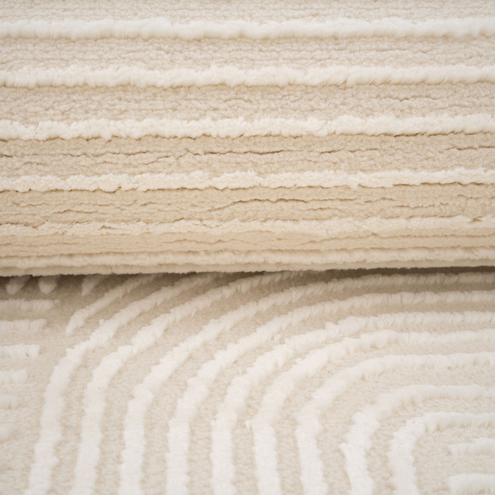 Luxury Retro Cream Rug - Escape