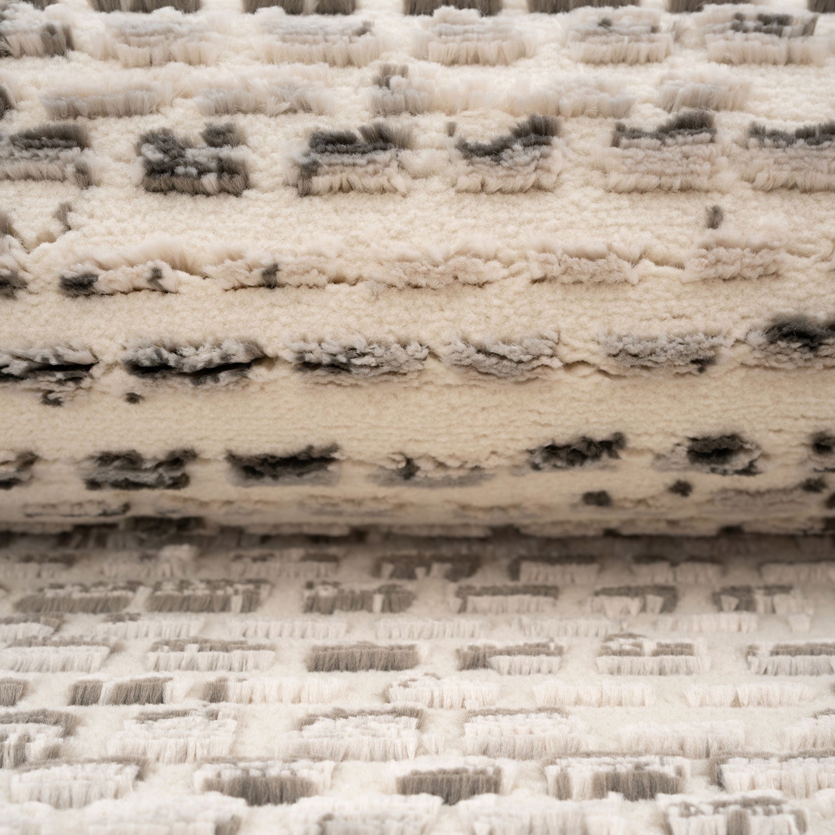 Luxury Chic Grey Rug - Rest