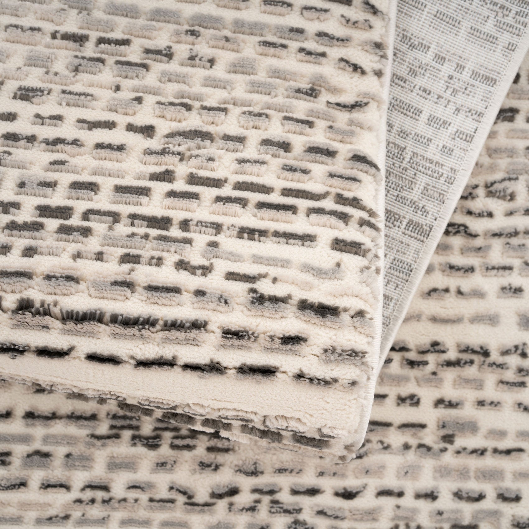 Luxury Chic Grey Rug - Rest