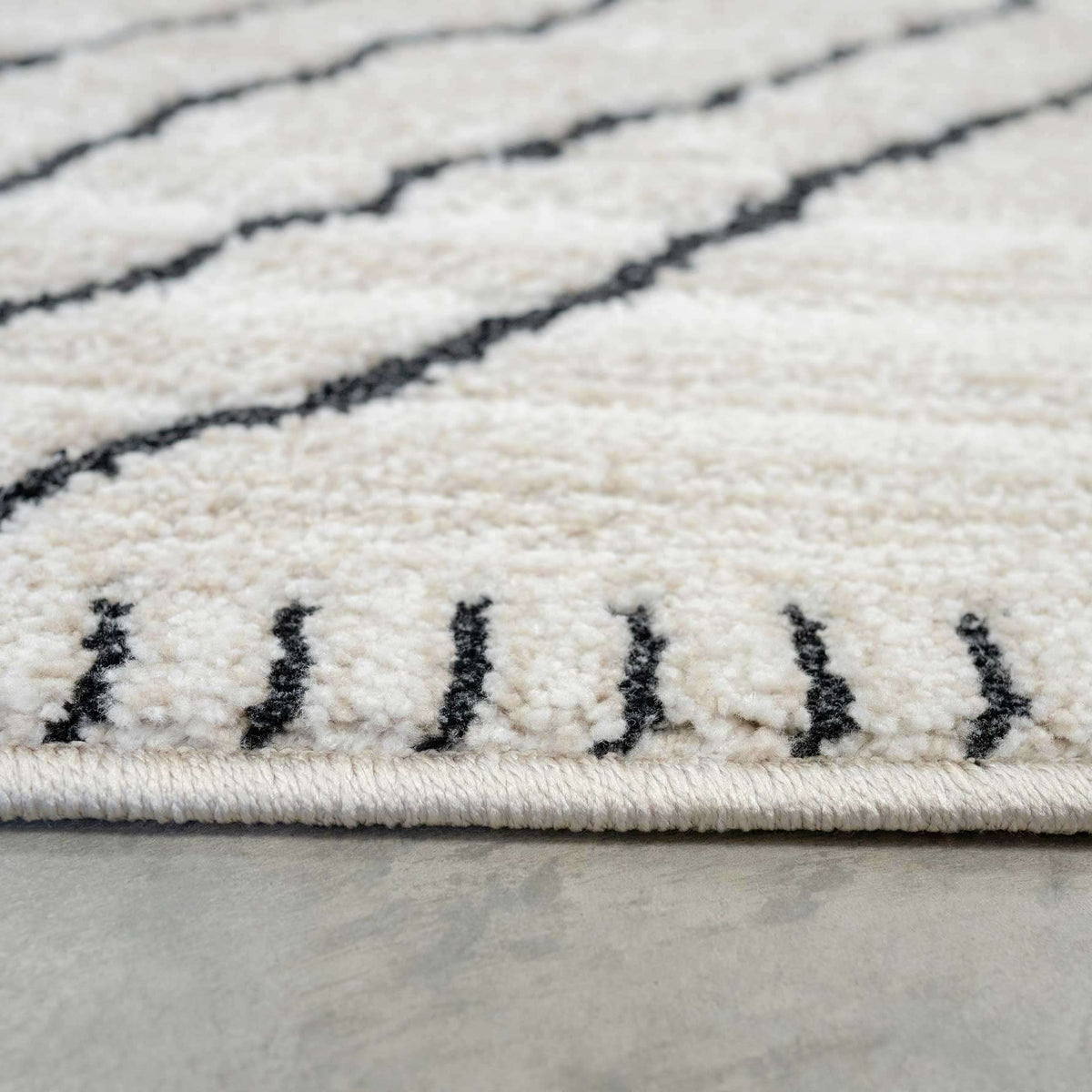 Cosy Soft Underfoot Cream Moroccan Berber Bedroom Rug