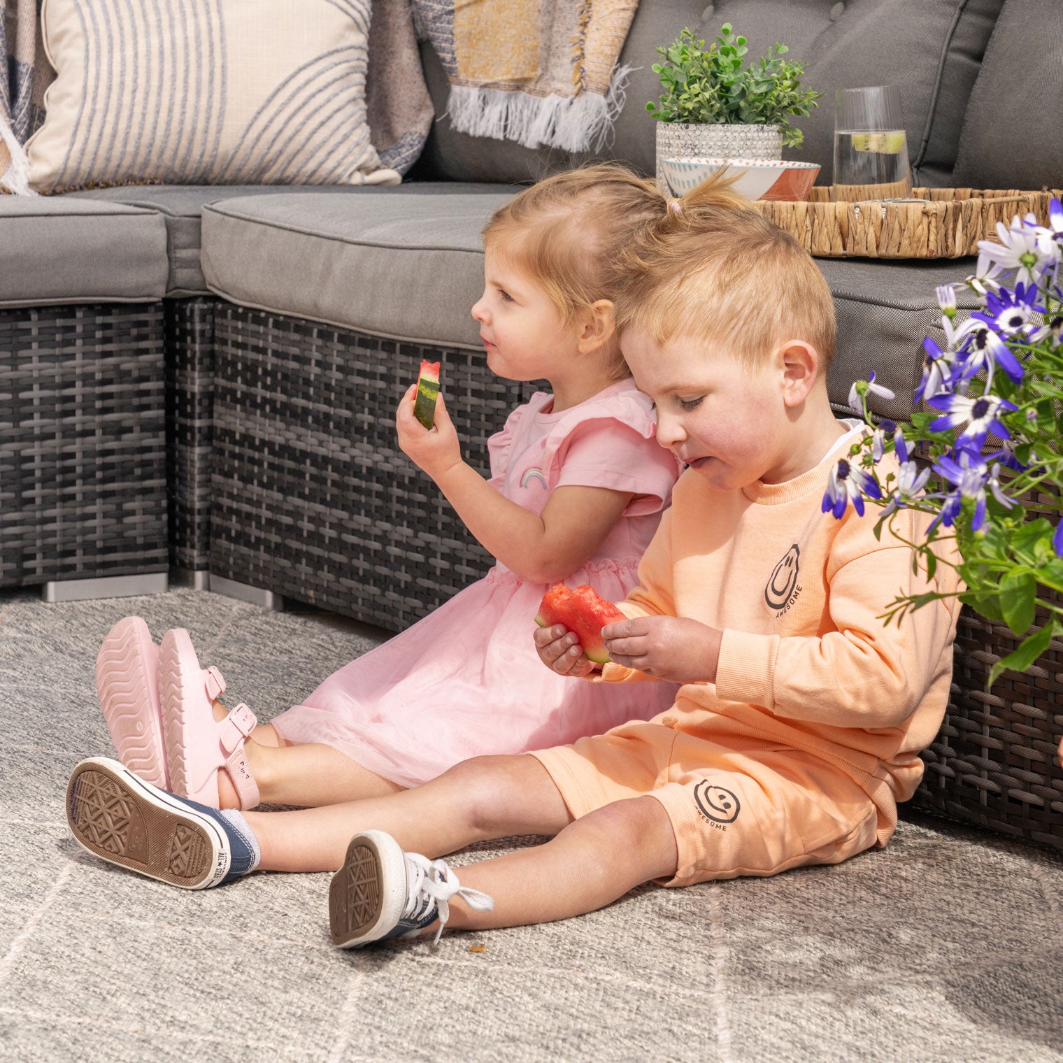 Neutral Trellis Outdoor Rug - Mahoni