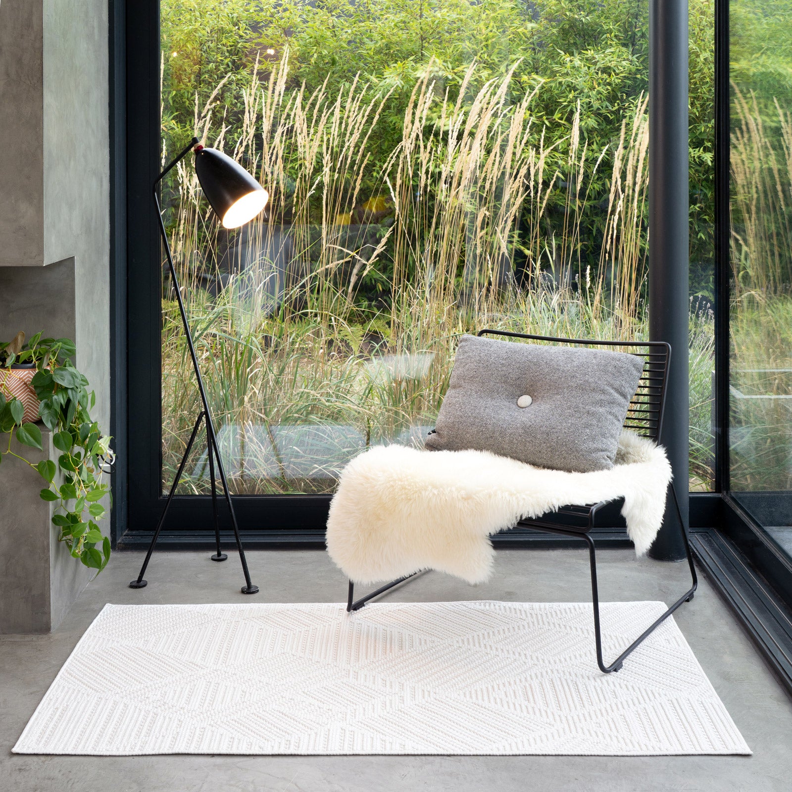 Washable Bobbled Cream Diamond Rug - Leah