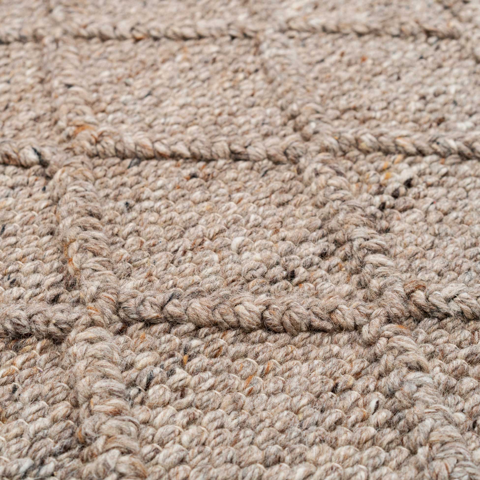 Handmade Beige Trellis Wool Area Rug