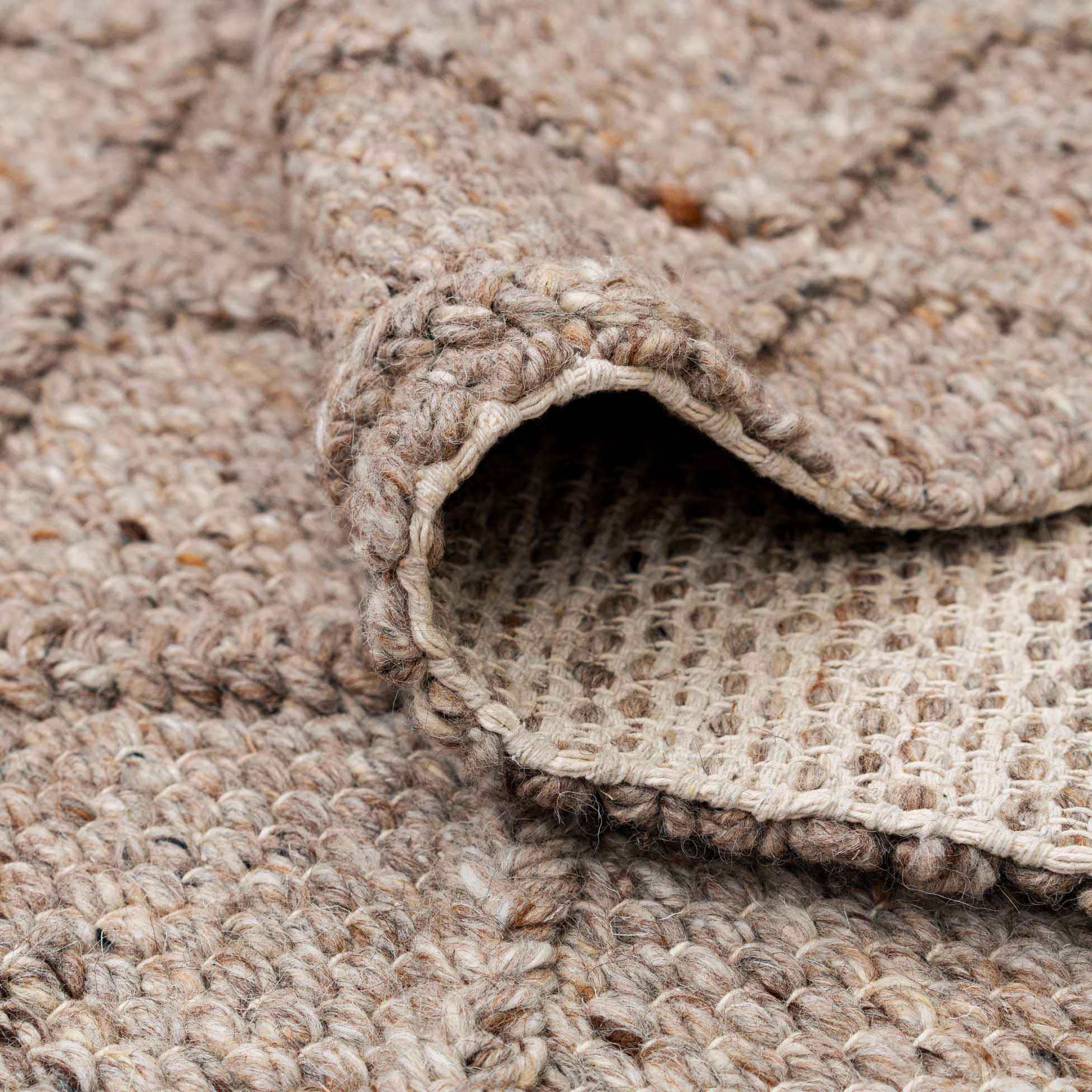 Handmade Beige Trellis Wool Area Rug