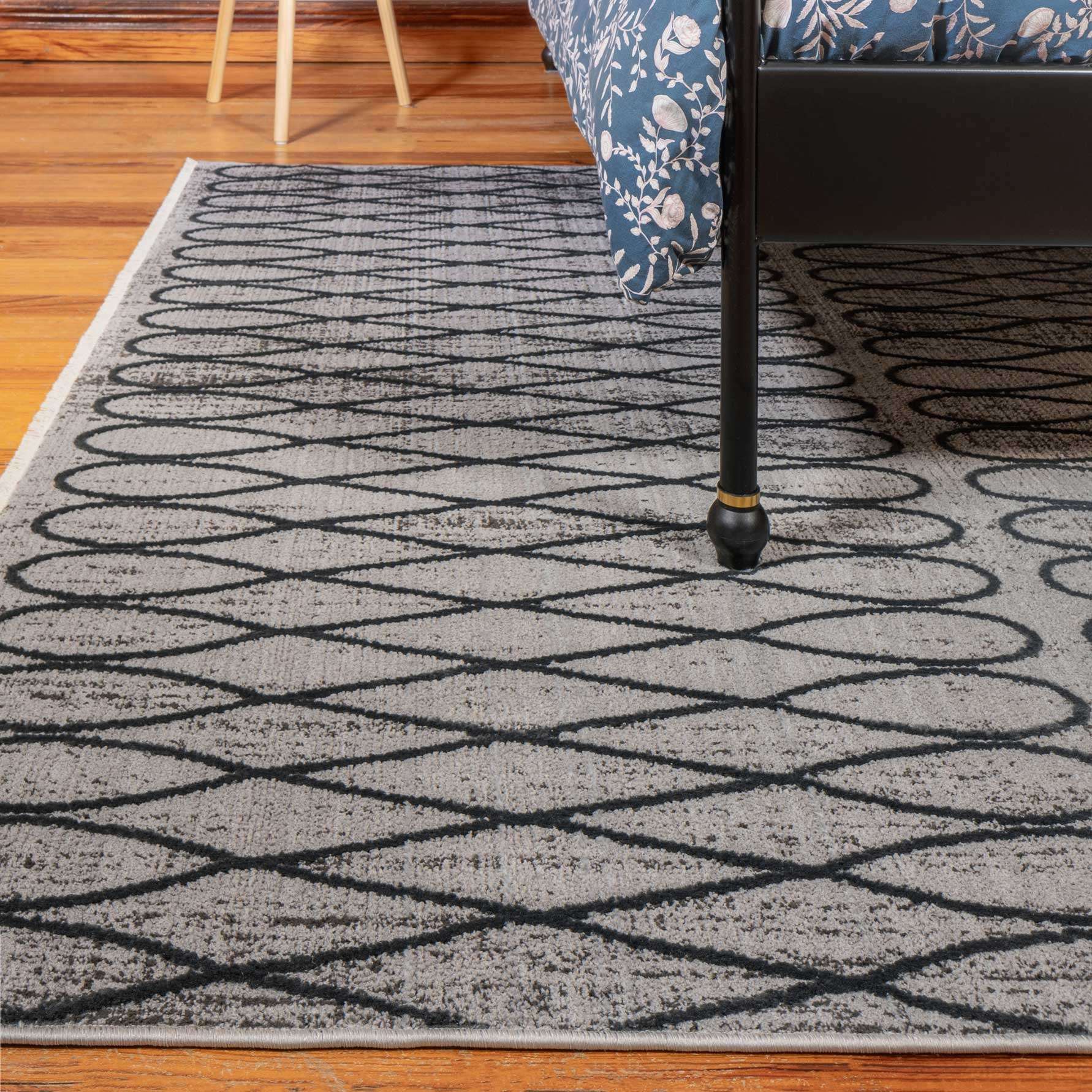 Luxury Modern Mottled Grey Rug